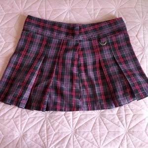 Genuine vintage late 90s pleated miniskirt